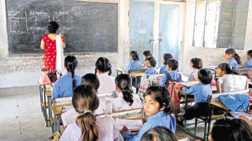Ls get a salary of Rs. 42 thousand