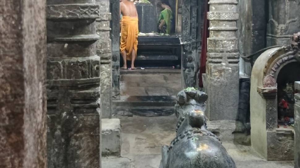 Vemulawada Temple Close