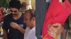 Vijay Devarakonda: ఎంగేజ్‌మెంట్ రింగ్‌తో ఫస్ట్ టైమ్ కన్పించిన విజయ్ దేవరకొండ.. ఫొటోలు వైరల్..! 