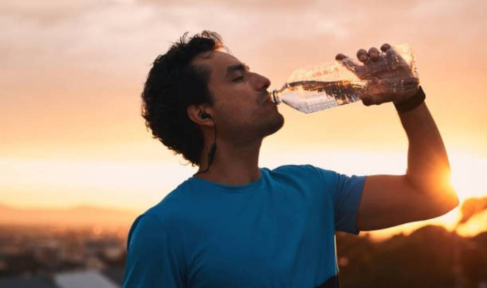 Early Morning Water: ఉదయాన్నే ఖాళీ కడుపుతో నీళ్లు తాగితే జరిగే షాకింగ్‌ విషయాలు