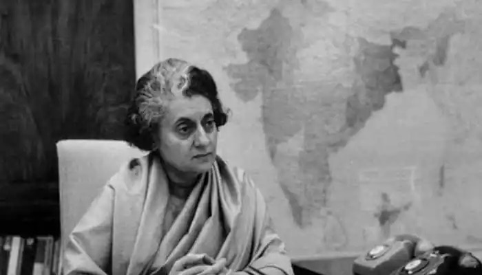 why former pm indira gandhi imposed emergency in india